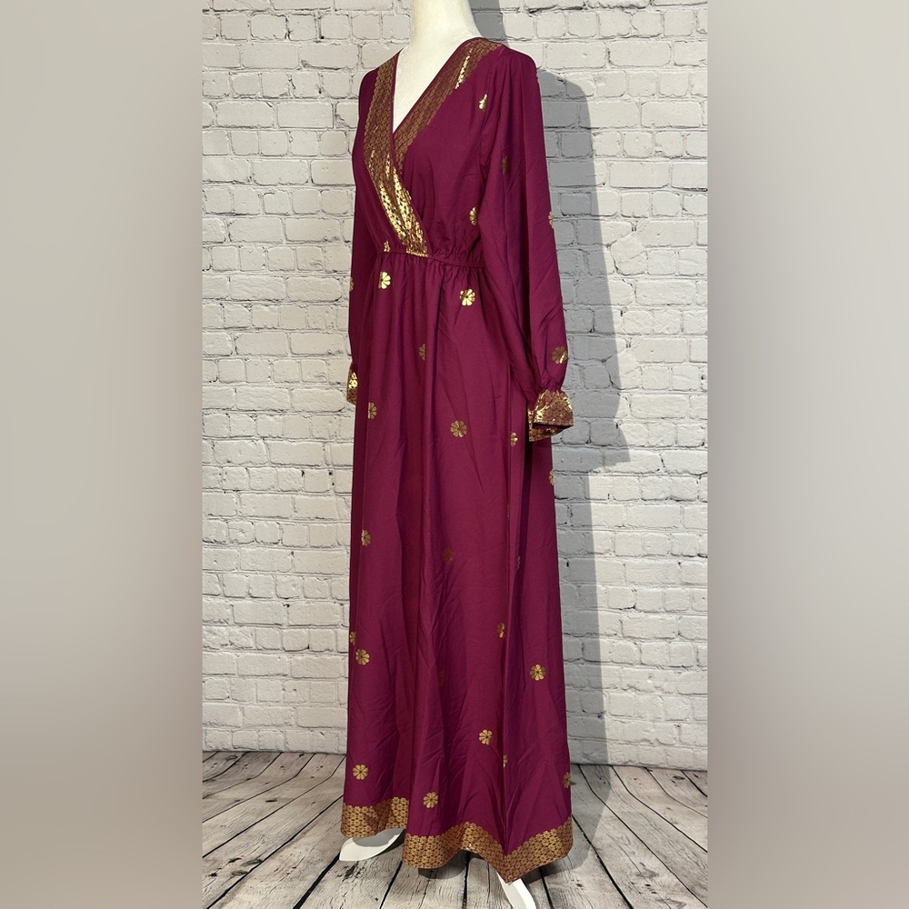 SHEIN Maroon Maxi Dress/Abaya with Gold Floral Accents - Picture 3 of 10